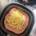 Renkli Isıya Dayanıklı Yıkanılabilir Silikon Fırın Ve Airfryer Kare Model Pişirme Matı 20 Cm (5264)