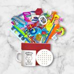 Retro Lezzetler ve Sürprizlerle Dolu Kırmızı Hediye Kutusu ve Düzelcez İnşallah Şu Olaylar Bir Bitsin Yazılı Kupa Bardak