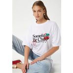 Ritnice Kadın Something Kiraz Baskılı Beyaz Oversize T-Shirt