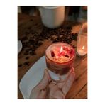 RivelCandle El Yapımı Kahve Kokulu Dekoratif Mum, Buzlu Latte Görünümlü, Çok Renkli, 8x8.5 cm, 250 gram