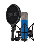 RODE NT1 Signature Serisi Büyük Diyaframlı Kondenser Mikrofon, Shock Mount, Pop Filtre ve XLR Kablo ile birlikte, Müzik Prodüksiyonu, Vokal Kaydı, Akış ve Podcasting için ideal (Kobalt Mavi)
