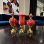 Royal Red Marble Dekoratif Vazo & Obje Seti – Gold Detaylı Lüks Salon Aksesuarı (3’lü)