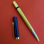 Runaway Lacivert Gold Detaylı Roller Kalem ve Kutulu Kırtasiye Seti