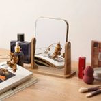 Safestore 22X24 cm Ahşaptan 360 Derece Dönebilen Masaüstü Standlı Ayarlanabilir Makyaj Aynası Masaüstü Ahşap Ayna