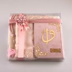 Şal + Seccade + Tesbih + Kuran Hediye Set (Hfz B, Kdf, Fşya Pmbe) - Pudra Pembe - 14 x 20 cm