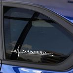 Sandero Yan Cam Sticker Oto Kapı Çıkartma Tuning oto 20 cm x 7 cm yazı 95