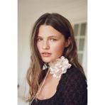 Saten Kumaş Büyük Çiçek Choker Kolye - Krem