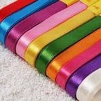 Saten Kurdele 10 mm 20 mm Genişlik, Kırmızı,Mavi,Sarı,Yeşil,Pembe,Mor Renk, Dekoratif Hediye Paketleme ve Süsleme için Kumaş Saten Şerit, Hediye Çekme, Kapı, Sandalye, Pencere (Sarı, 20 mm)