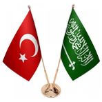 Satürn Masaüstü Suudi Arabistan Bayrağı Türk Bayrağı Ikili Pirinç Direk Masa Bayrak Seti