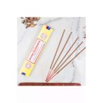 SATYA TÜTSÜ Divine Blessing Masala Çubuk Tütsü Bitkisel maddeler kullanılarak üretildiği için doğal yapıdadır.
