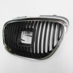 Seat Leon- 05/09 Ön Panjur Siyah Nikelaj Çerçeveli Tüv Tyg