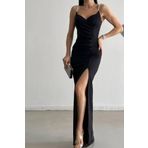 Secret Passion Lingerie Yeni Sezon Scuba Kumaş Göğüs Dekolte ve Yırtmaç Detaylı Maxi Boy Taşlı Askılı Abiye Elbise 582513