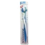 Sensodyne Çok Yönlü Koruma+Dil Temizleyicili Orta Diş Fırçası