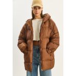 Shade Kadın Kapüşonlu Oversize Yarasa Kol Şişme Mont - Standart - Kahverengi