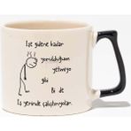 She Is Mom Baskılı Anneler Günü Hediyelik Siyah Kulplu Modern Seramik Kupa
