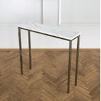 Shiny Metal Dresuar Eskitme Pirinç Ayak Beyaz Mermer Tabla