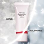 Shiseido Cilde Anında Parlaklık Veren ve Uzun Süreli Nemlendirme Sağlayan Makyaj Bazı 30 ml