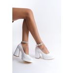 Shoesers Kadın Beyaz Rugan Platform Topuklu Taşlı Gelinlik Ayakkabısı (KALIPLAR YARIM NUMARA BÜYÜKTÜR.)