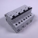 SIEMENS 125A; 3 FAZ+NÖTR; 70mm OTOMAT; ANAHTARLI OTOMATİK SİGORTA; 10kA; C TİPİ; YAVAŞ KARAKTERLİ