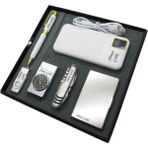 Signator® Candidus | Kişiye Özel Set - 10000 Mah Powerbank + 32 Gb. USB Bellek + Roller Kalem + Saatli Çakmak + Çok Fonksiyonlu Çakı ve Kartvizitlik | Isme Özel Hediyelik Set