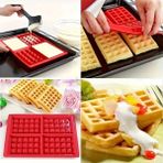 Siliko World Silikon Fırın Tepsisi 4 Delikli Waffle Kalıbı, Kek Waffle Yapma Tepsisi Kalıbı - 1 Parça
