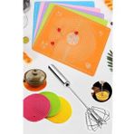 Silikon Hamur Açma Matı + Silikon Nihale Kalburabastı Kalıbı + Basmalı Otomatik Çırpıcı Set