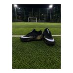 sinmm ÇOCUK HALI SAHA FUTBOL AYAKKABISI siyah-gold boğazlı ÇİM SAHA (düz)