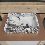 Sipahi Marble Menekşe Mermer Köşeli Düz Model Lavabo - Beyaz - Siyah