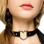 Siyah Deri Tasma Kalp 35 cm Choker Bayan Kolye Takı