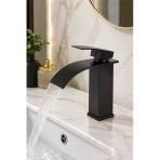 Siyah Şelale Lavabo Bataryası Mat Siyah Kare Banyo Lavabo Musluğu Paslanmaz Gövde Tek Kollu Sıcak Soğuk Batarya