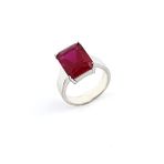 Sky Diamond Red Creative Rubies 925ayar Gümüş üzerine Beyaz Altın Kaplama Baget Tek Taş Yüzük