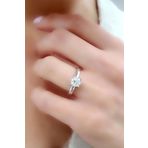 Sky Diamond Taşlı 925ayar Gümüş Üzerine Beyaz Altın Kaplama Tek Taş Lale Yüzük