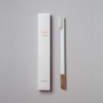 Slim By Apriori Beyaz Altın Diş Fırçası Orta Sertlikte Kıllarla Şık Tasarım 1 Adet