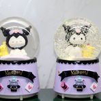Sobepy ALK3044 Kuromi Işıklı Müzikli Orta Boy Kar Küresi