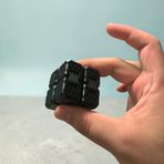 Sonsuz Stres Küpü Infinity Cube - Parmak Egzersiz ve El Kondisyon Aparatı - Ergonomik Petek Dokulu Odaklanma Aracı - Anti-Stres ve Zihin Boşaltma Aparatı