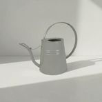 Sophia 2 Litre Metal Çiçek Saksı Sulama Kabı – Modern Dekoratif Çok Amaçlı Sulak (Açık Gri)