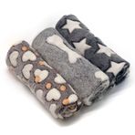 SORKUT 1 Paket 3 Yavru Köpek Battaniyesi, Süper Yumuşak Sıcak Uyku Matı, Gri Şirin Baskı Battaniye, Kabarık Polar Evcil Hayvan Battaniyesi, Flanel Köpek Battaniyesi, Küçük Köpekler için Kabarık Kediler, Yıldız, Kemik ve Aşk-Küçük (23"x16")