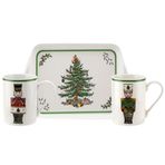 Spode Noel Ağacı Fındıkkıran 10 oz Kupa ve 20 cm Tepsi Seti (3 Parçalı Set) - Melamin Tepsili Festival Porselen Kupaları, Bulaşık Makinesi ve Mikrodalgada Kullanılabilir - Tatil Buluşmaları ve Eğlence