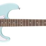 Squier by Fender Debut Collection HSS Stratocaster elektro gitar, Laurel klavye, beyaz vuruş tahtası, Daphne Blue