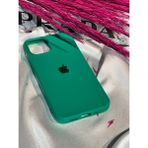 Stella Aksesuar iPhone 14 Plus Uyumlu Logolu Içi Kadife Silikon Telefon Kılıfı - Yeşil