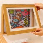 Storemax Çocuk Resim Sanat Çerçevesi – Kapaklı, Duvara Asılabilir, Etkinlik Sergileme Çerçevesi, Çocuk Çizimleri Için Katlanabilir Çerçeve, A4 (Ahşap)
