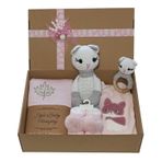 Style Baby Amazing Yenidoğan Kız Bebek Hediye Seti, Kedi Figürlü Kadife Tulum, Örgü Battaniye, Amigurumi Oyuncak, Ponponlu Çorap (0-3 AY)