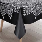 Su geçirmez Dikdörtgen Masa Örtüsü - Kolay Temizlenen Yağ Geçirmez Leke Tutmaz Polyester 3D Baskılı Kapak (Siyah Üzerine Kelebek Kelebek 140x220 cm) Yemek ve Etkinlikler için Eldivenli