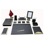 Sümen Dünyası Hanedan Gold-Siyah 15 Parça Isimlikli Evrak Raflı Bayraklı Ofis Masa Üstü Sümen Takımı Lüx - Altın - Siyah - DERİ - 51*37