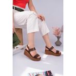 Sy Leather Berry Model Hakiki Deri Tek Bant Bilekten Tokalı Dolgu Topuk Kadın Günlük Sandalet - Kahverengi