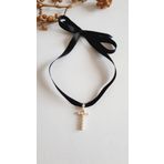 T HARF TARZ İNCİLİ KURDELA CHOKER KOLYE