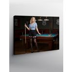 Tablo Mega Kanvas Tablo Bilardo Masasında Kadın YTCNVS500449, 70 x 100