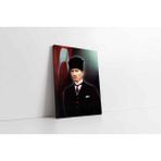 Tablosan Bayrak Önünde Kalpaklı Atatürk Kanvas Tablo 140 X 210 Cm Ka02024