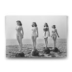 Tabloshop Sahilde Kızlar 45x30 cm Tablo
