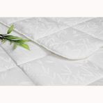 Taç Bambu Soft Çiçek Desenli Kumaş:%50 Pamuk%50 Viskoz, İç Dolgu:%70 Polyester%30 Viskoz Yorgan, Beyaz, Tek Kişilik (155x215 cm)